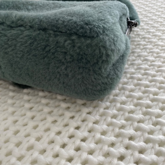 Coach Tabby Shoulder Bag 26 In Shearling - Picture 11 of 14